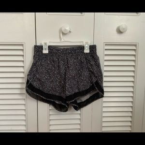 Athleta mesh racer run short 4”